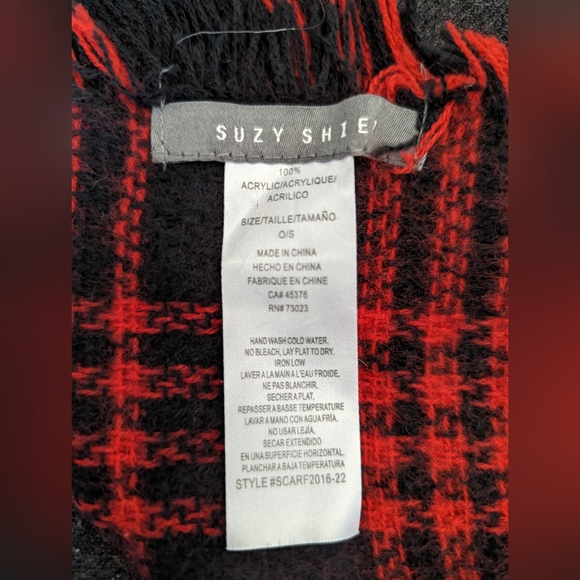 Women's Shawl - Picture 5 of 5